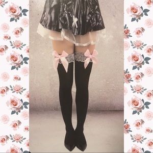 Kawaii thigh high socks with pink bow